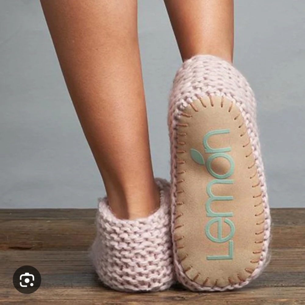 Cozy Knit Slippers in Cream Size 8